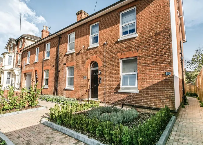 14 Helena House One Bedroom Apartment