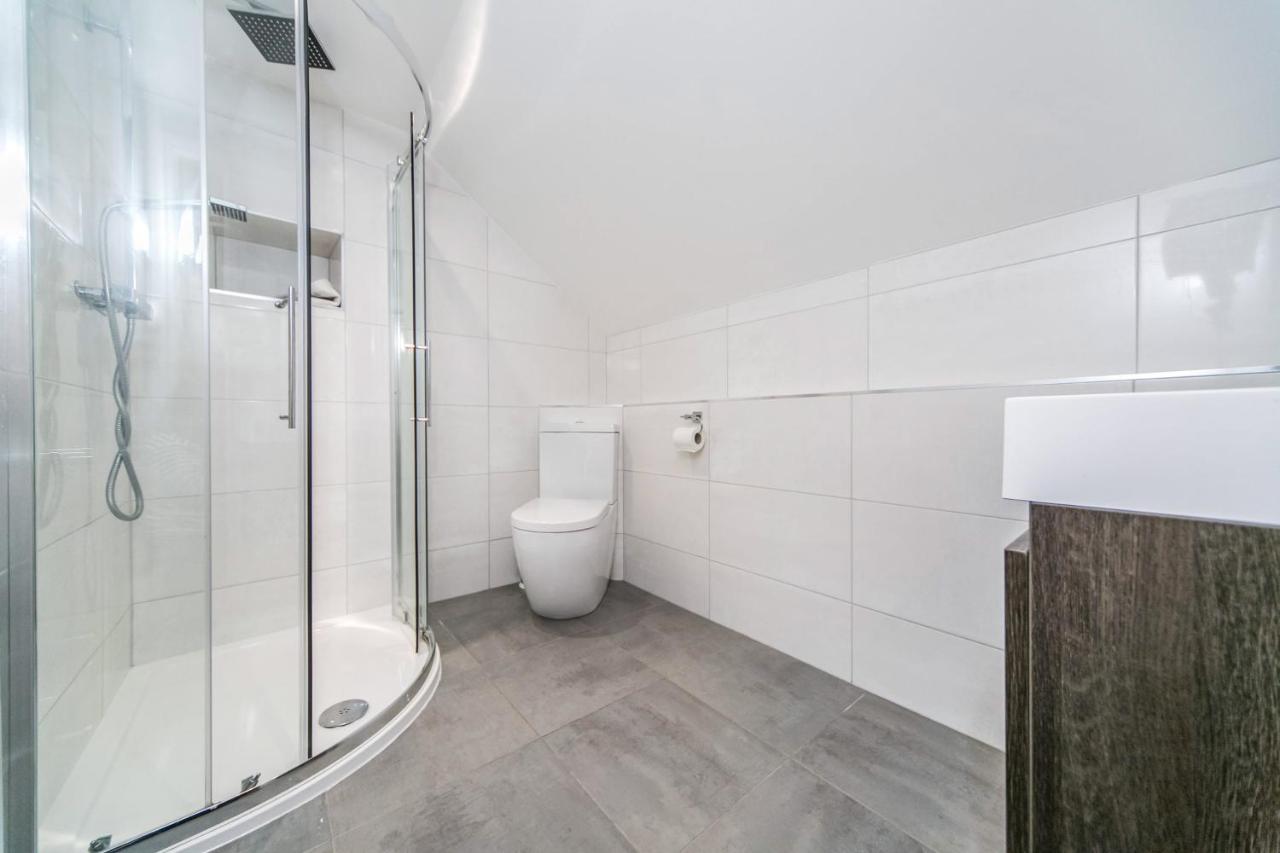14 Helena House One Bedroom * Ридинг